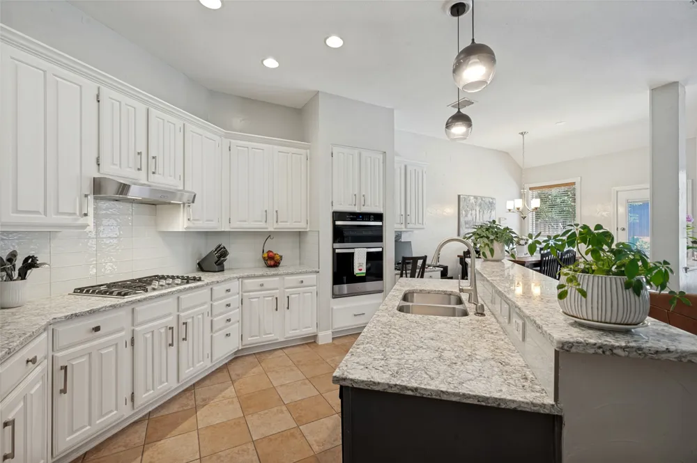 415 Patricia Lane Highland Village, TX 75077