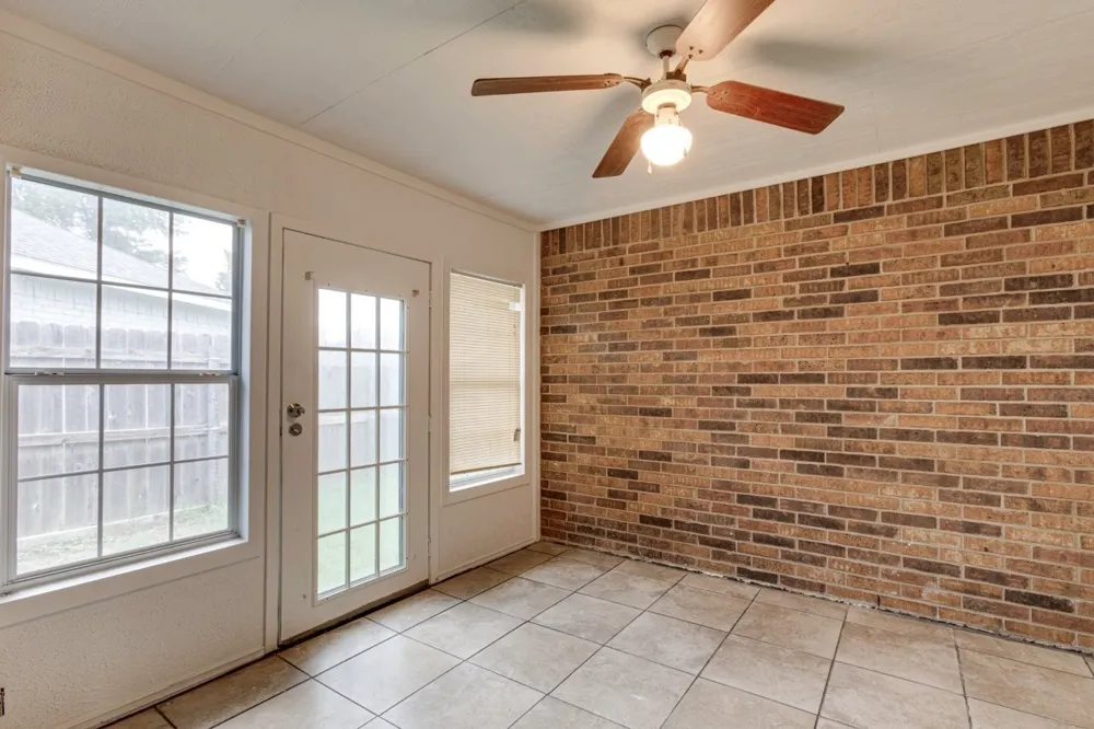 902 Wayne Avenue Duncanville, TX 75137