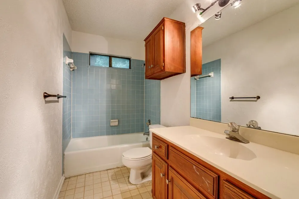 902 Wayne Avenue Duncanville, TX 75137
