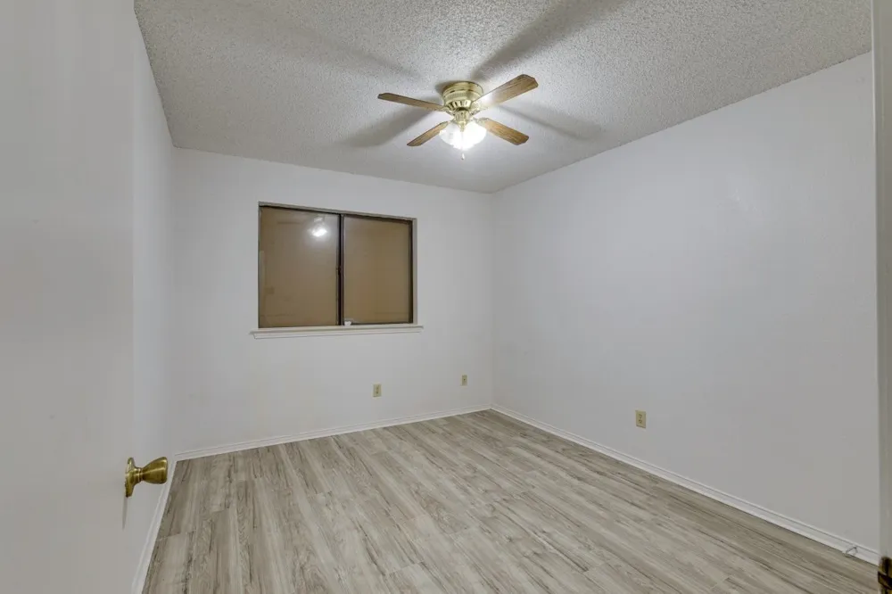 902 Wayne Avenue Duncanville, TX 75137