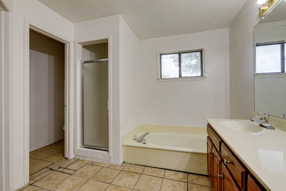 902 Wayne Avenue Duncanville, TX 75137