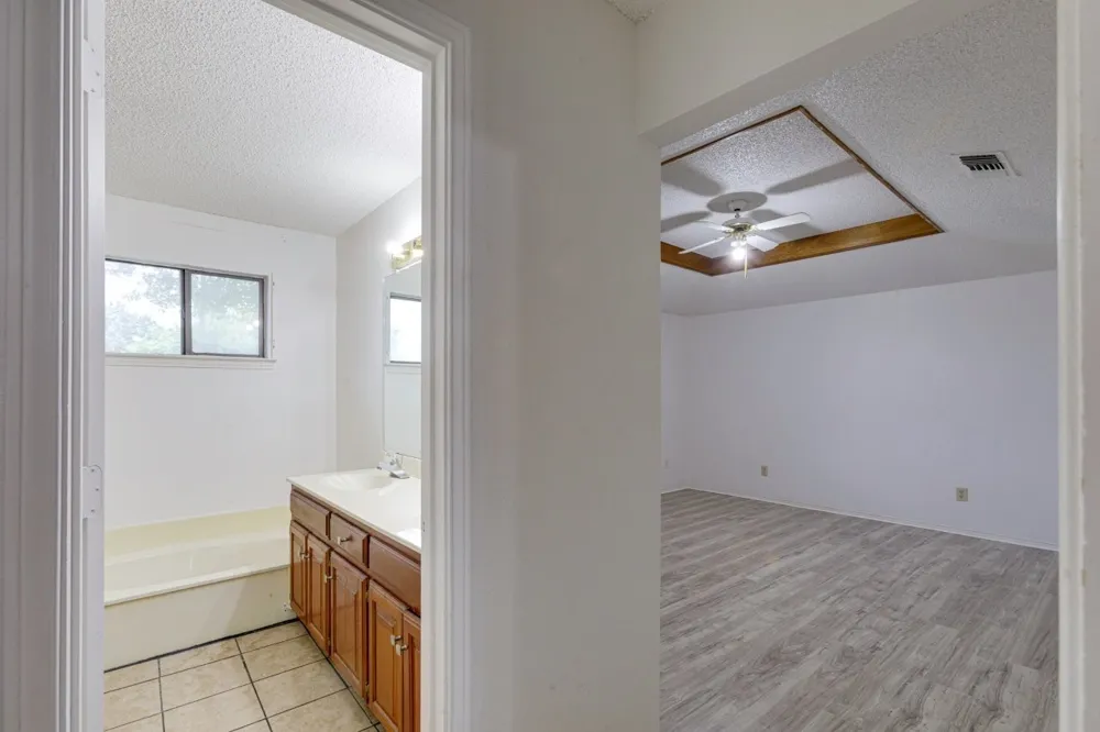 902 Wayne Avenue Duncanville, TX 75137
