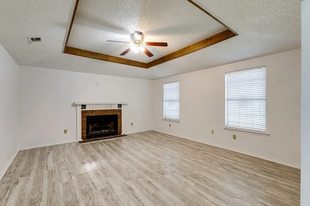 902 Wayne Avenue Duncanville, TX 75137