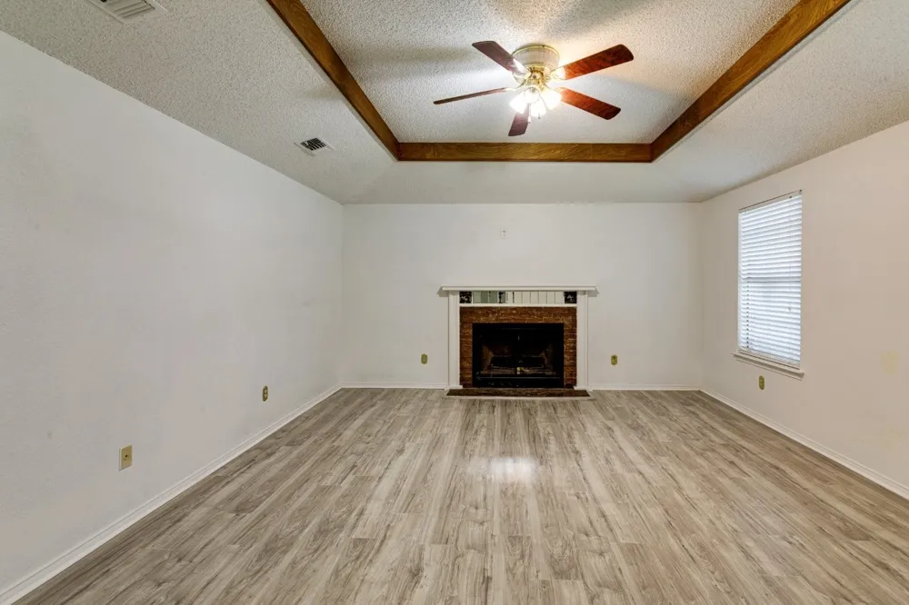 902 Wayne Avenue Duncanville, TX 75137