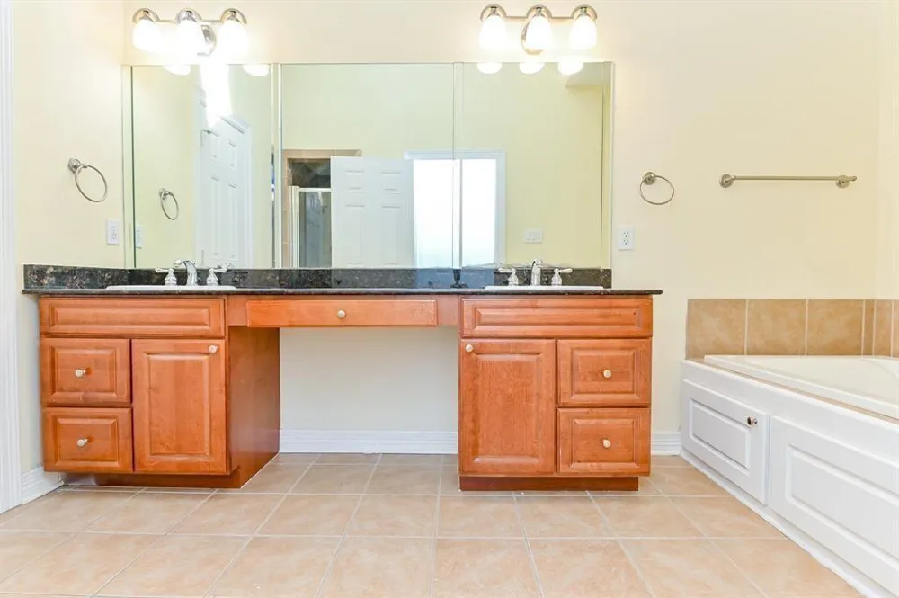 802 Garden Trace Lane Houston, TX 77018