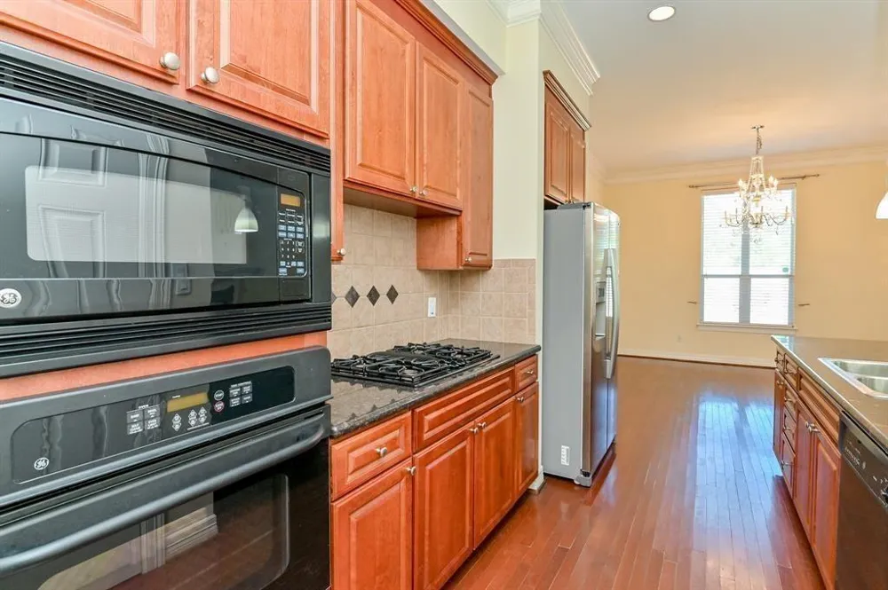 802 Garden Trace Lane Houston, TX 77018