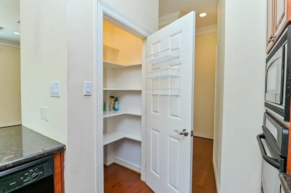 802 Garden Trace Lane Houston, TX 77018
