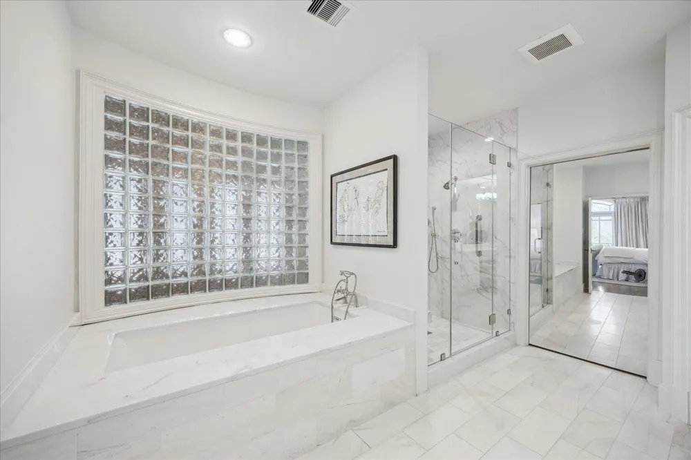 2211 Dunraven Lane Houston, TX 77019