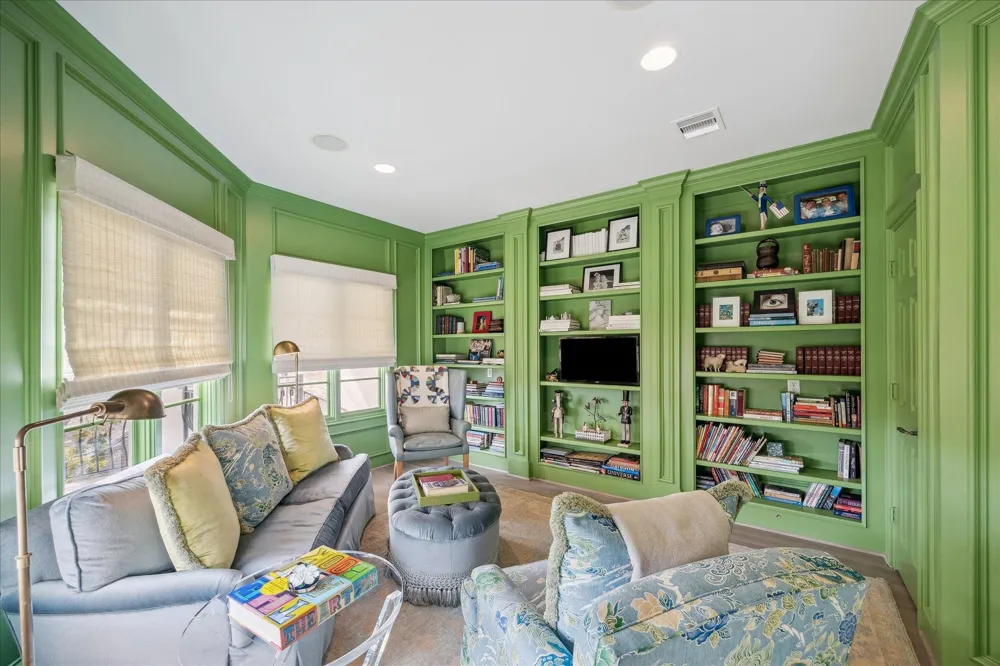 2211 Dunraven Lane Houston, TX 77019