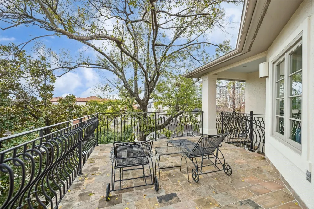 2211 Dunraven Lane Houston, TX 77019