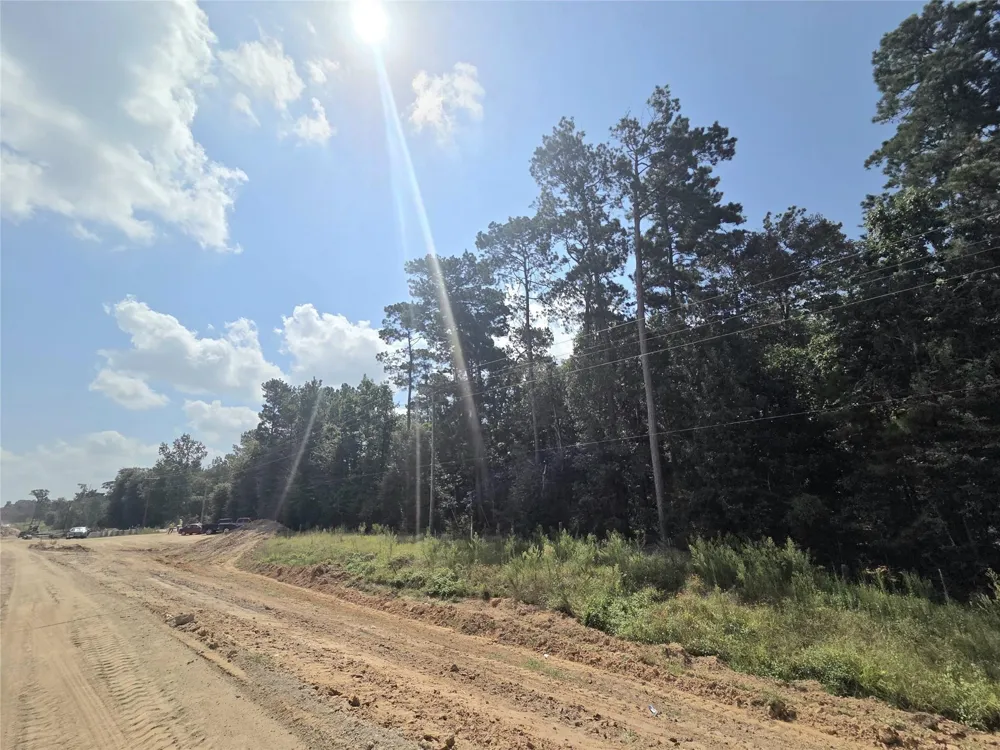 7 Highway 105 Highway Cleveland, TX 77328