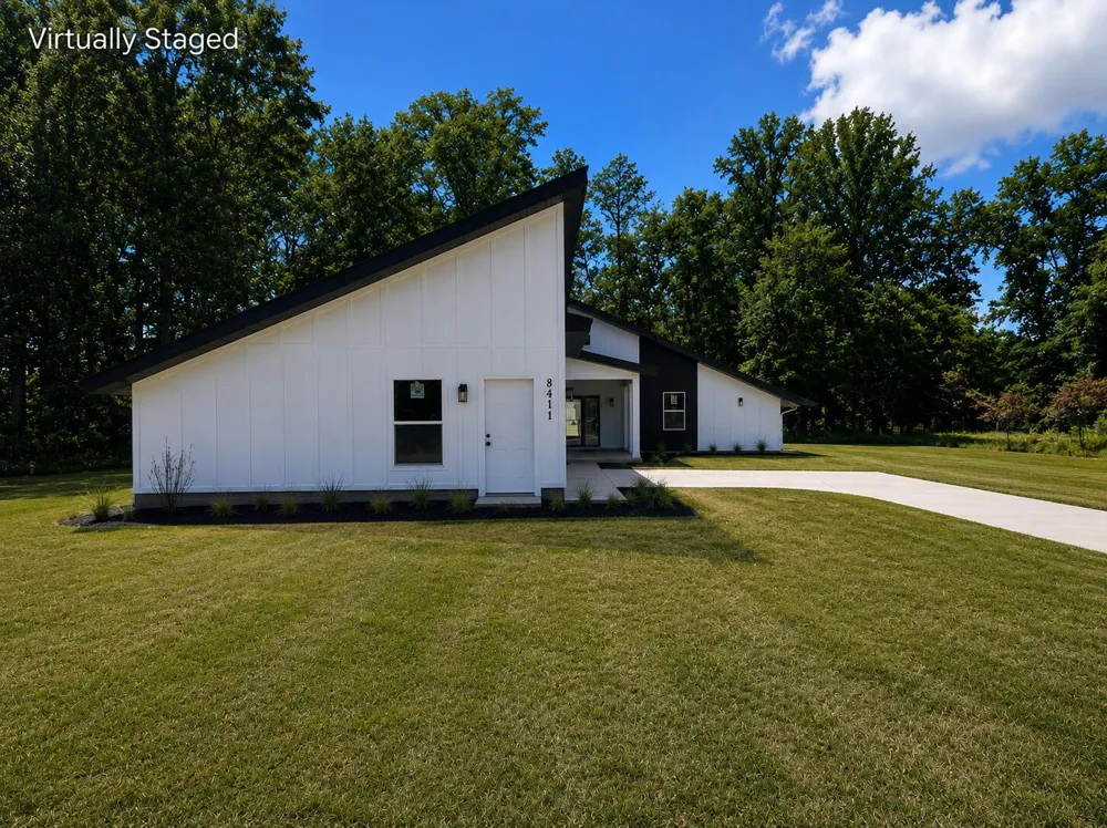 8411 Peninsula Drive W Stanwood, MI 49346