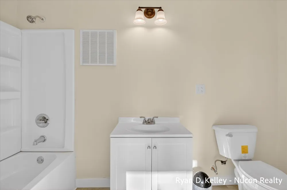 8411 Peninsula Drive W Stanwood, MI 49346