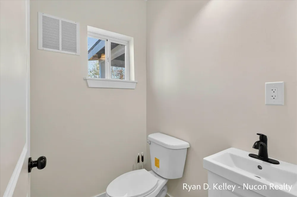 8411 Peninsula Drive W Stanwood, MI 49346