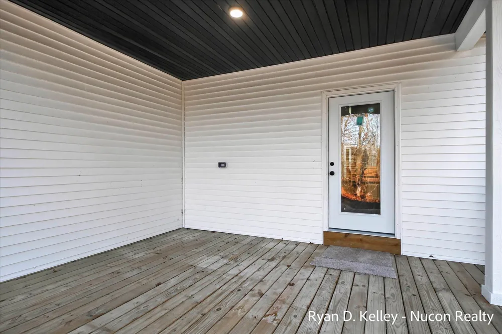 8411 Peninsula Drive W Stanwood, MI 49346