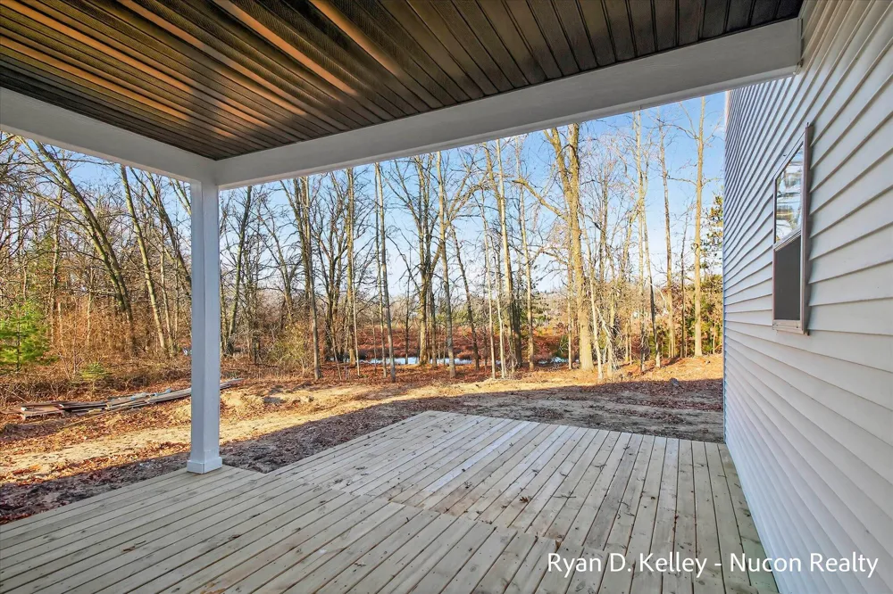 8411 Peninsula Drive W Stanwood, MI 49346