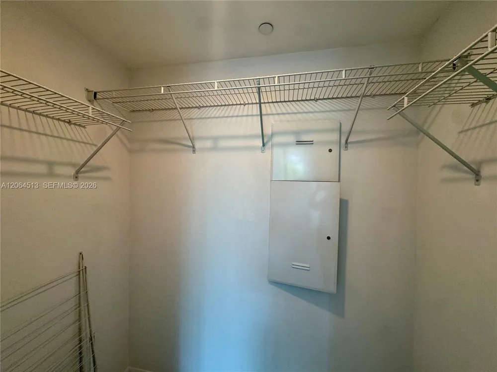 951 Brickell Ave #409 Miami, FL 33131