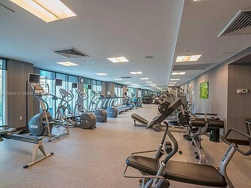 951 Brickell Ave #409 Miami, FL 33131