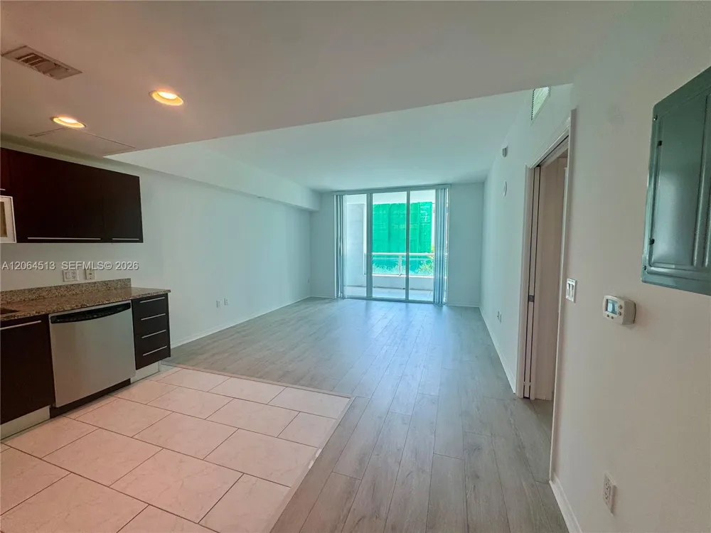 951 Brickell Ave #409 Miami, FL 33131