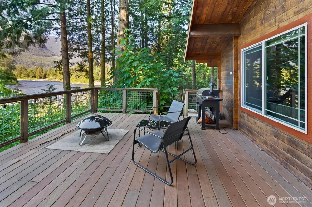 18017 433rd Avenue SE Gold Bar, WA 98251