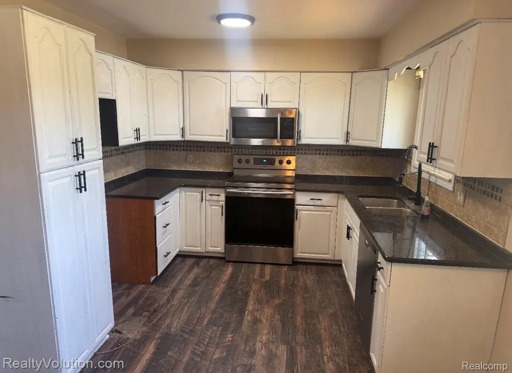 1278 Van Dyke Road Goodland Township, MI 48444