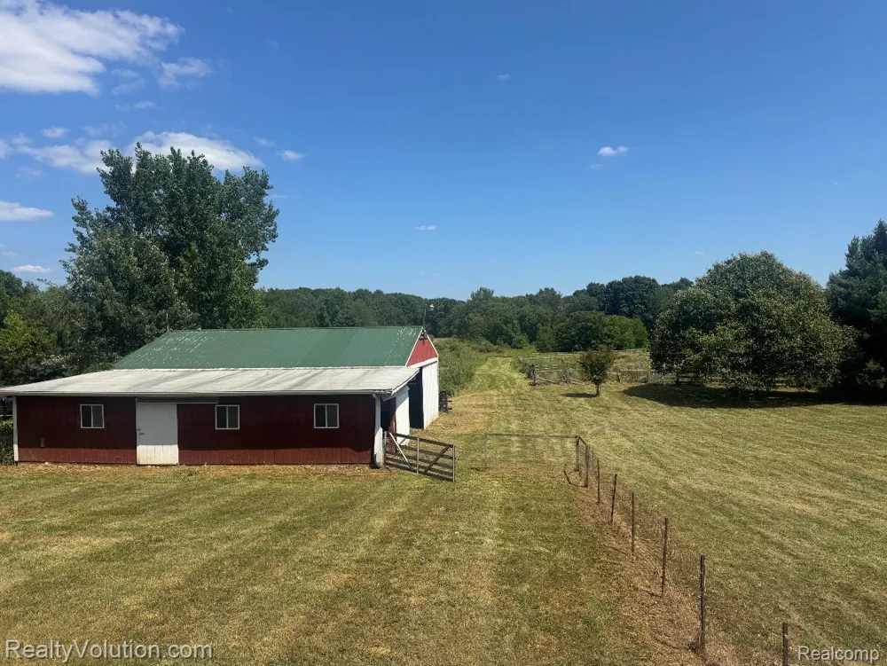 1278 Van Dyke Road Goodland Township, MI 48444