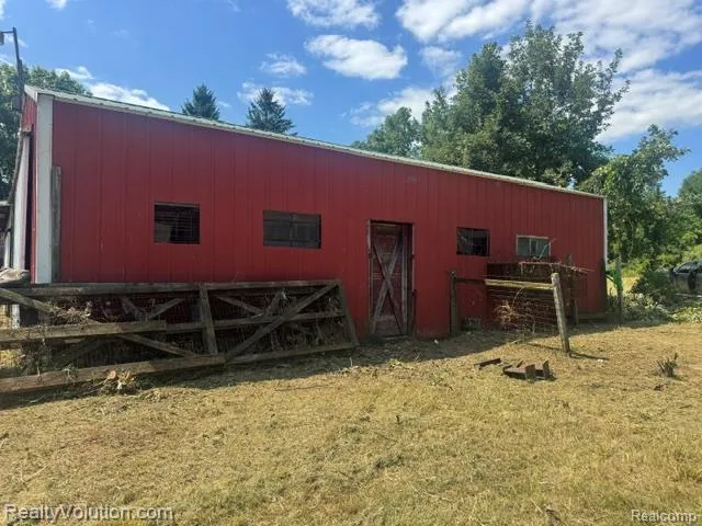 1278 Van Dyke Road Goodland Township, MI 48444