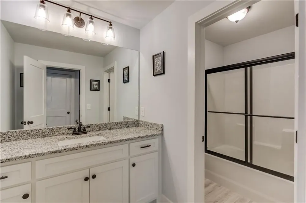 222 Ivey Drive Bethlehem, GA 30620