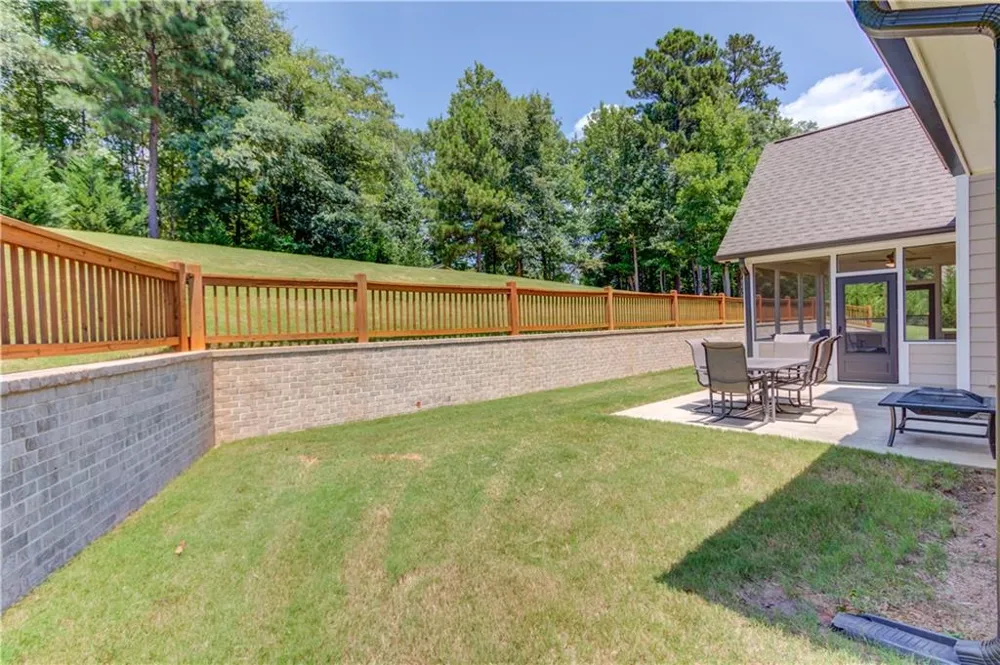 222 Ivey Drive Bethlehem, GA 30620