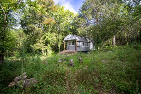 193 Dixon Ln