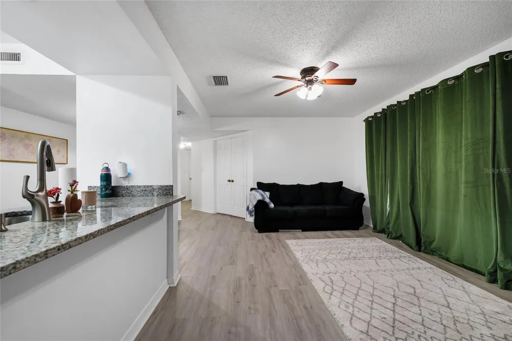202 RIVERBEND DRIVE #103 Altamonte Springs, FL 32714