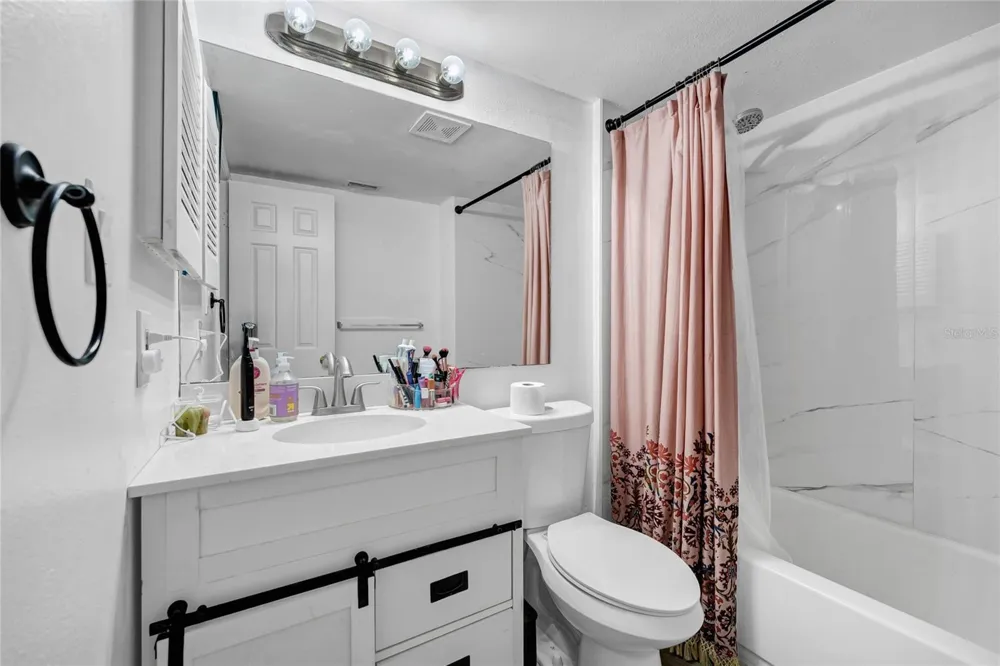 202 RIVERBEND DRIVE #103 Altamonte Springs, FL 32714