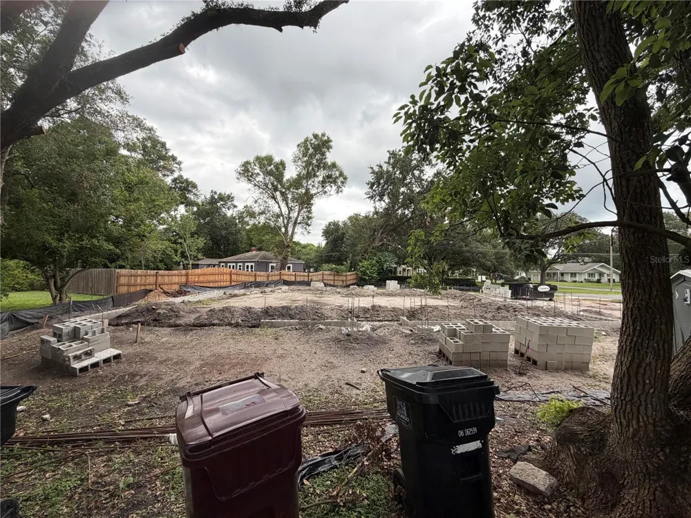 826 GARDEN PLAZA Orlando, FL 32803