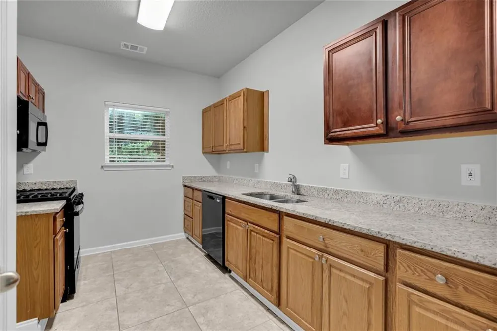 2407 Hackamore Drive South Fulton, GA 30349