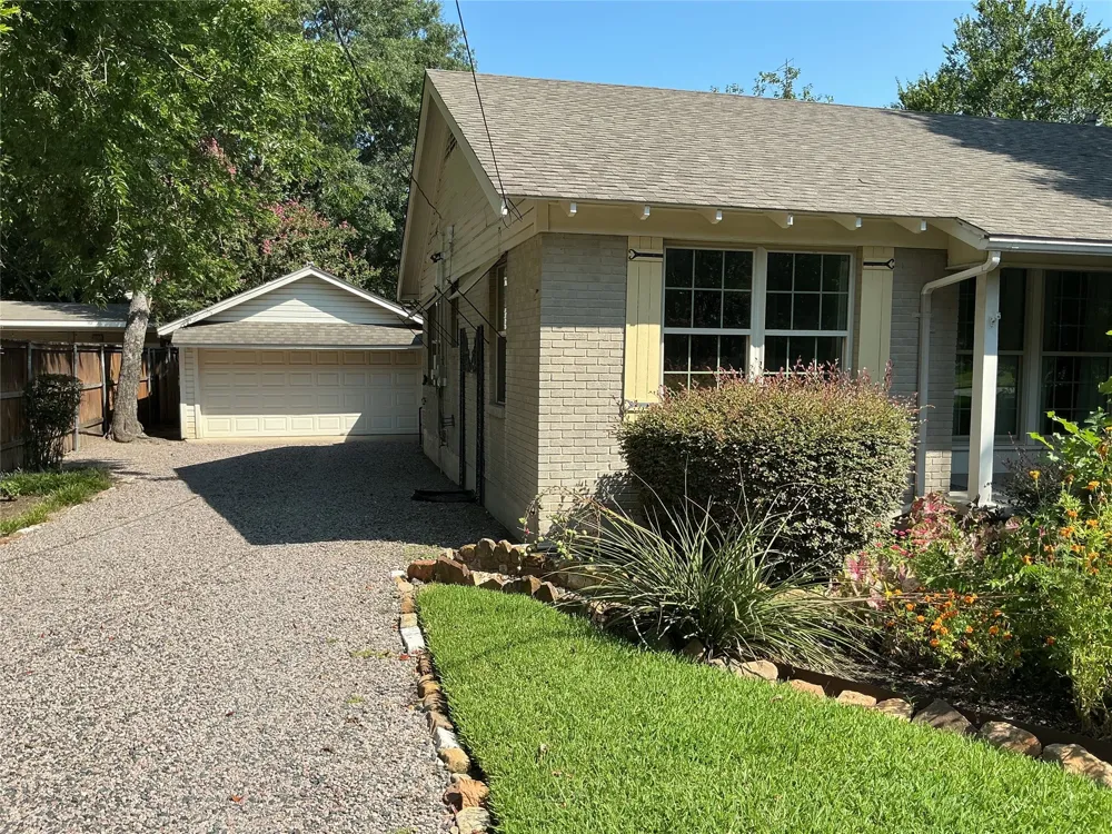 1818 Maplewood Avenue Corsicana, TX 75110