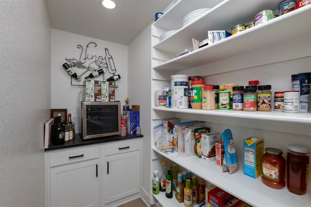 489 Pine Road Poolville, TX 76487