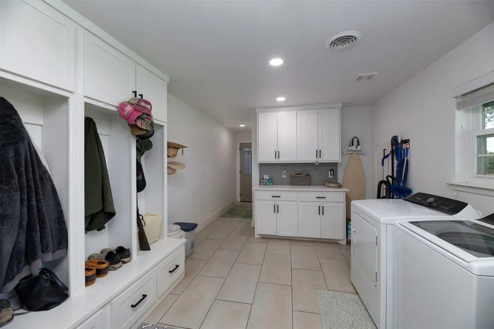489 Pine Road Poolville, TX 76487