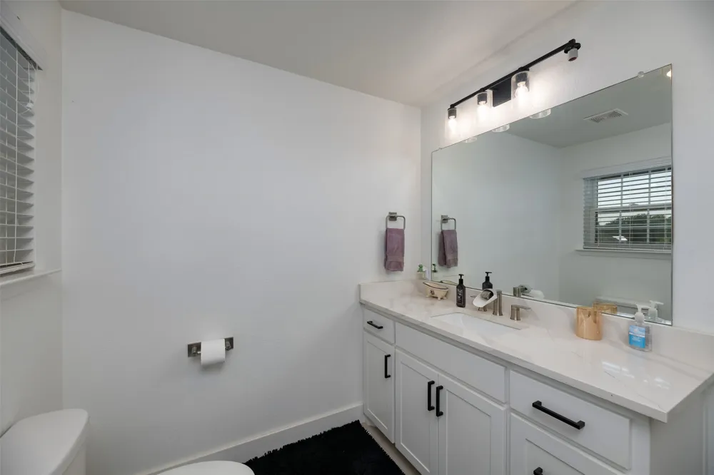489 Pine Road Poolville, TX 76487