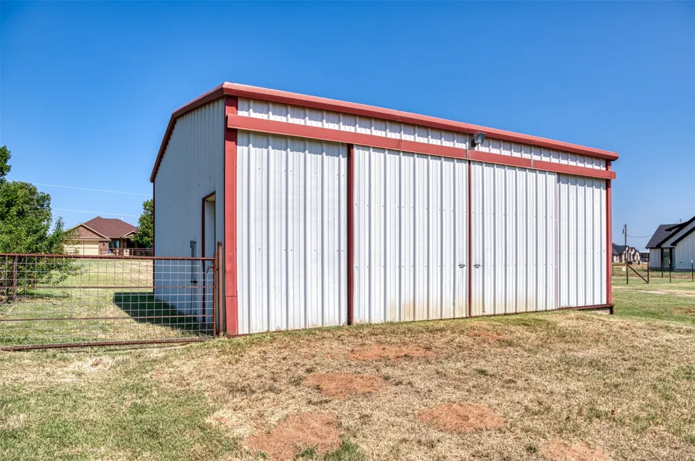 489 Pine Road Poolville, TX 76487