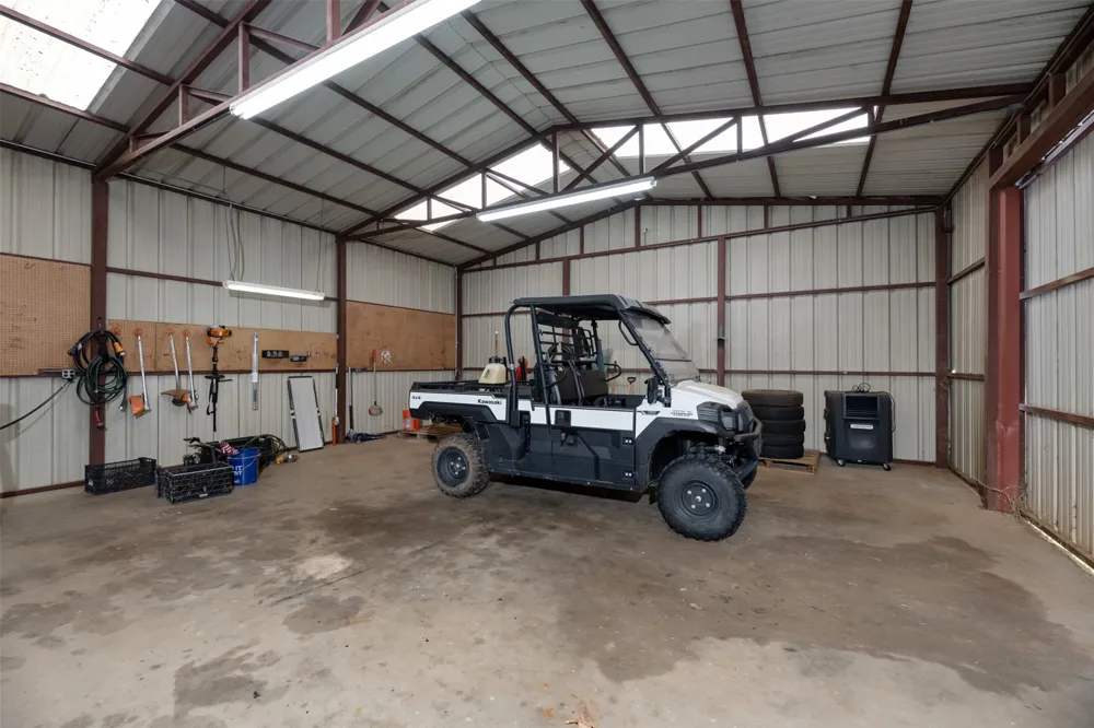 489 Pine Road Poolville, TX 76487