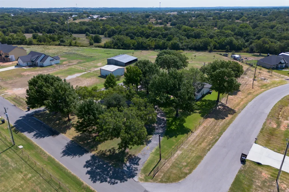 489 Pine Road Poolville, TX 76487