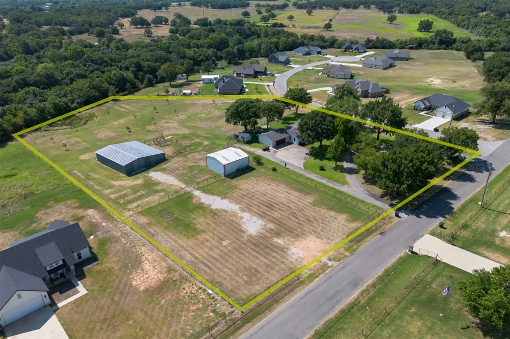 489 Pine Road Poolville, TX 76487