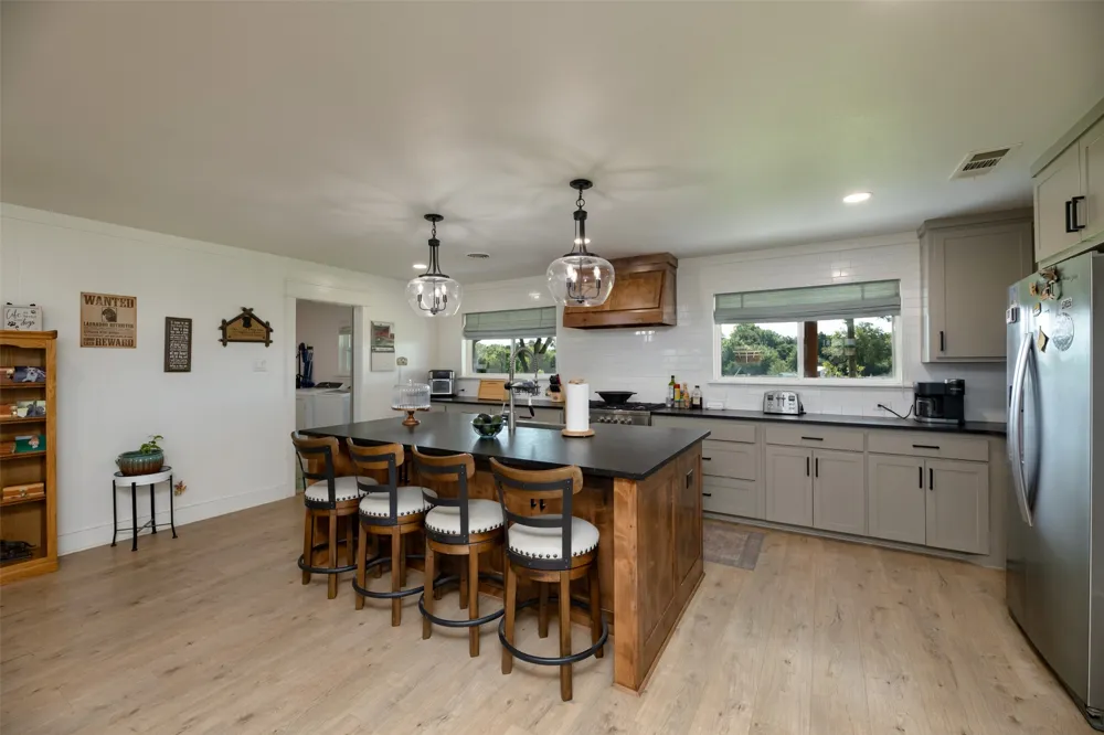 489 Pine Road Poolville, TX 76487