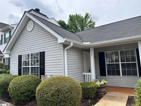 102 Hammett Grove Lane