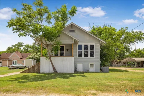 414 E Hochheim Street