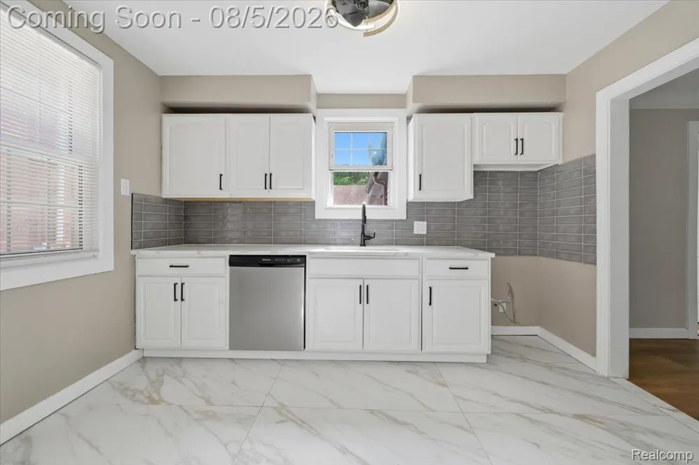 16712 Glastonbury Road Detroit City, MI 48219