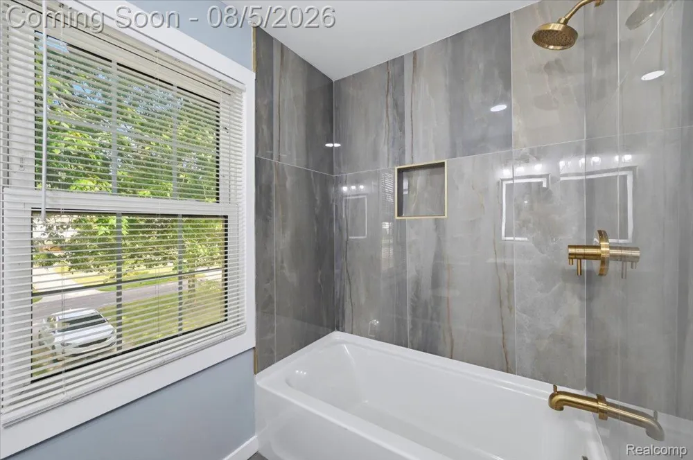 16712 Glastonbury Road Detroit City, MI 48219
