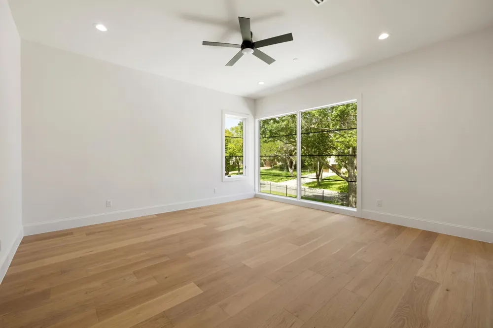 9421 Thornberry Lane Dallas, TX 75220