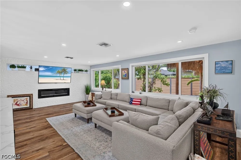 Sunnyside Court Fort Myers, FL 33919