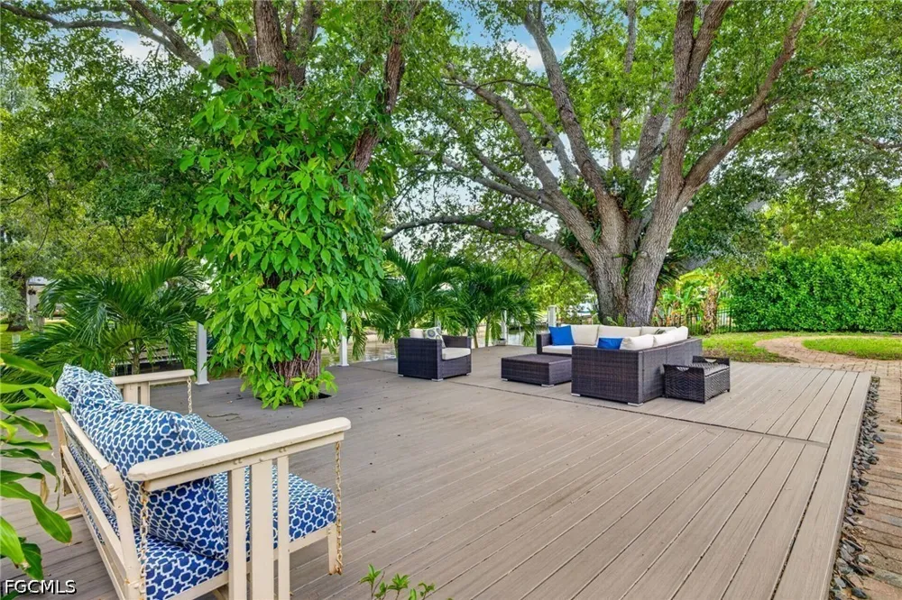 Sunnyside Court Fort Myers, FL 33919